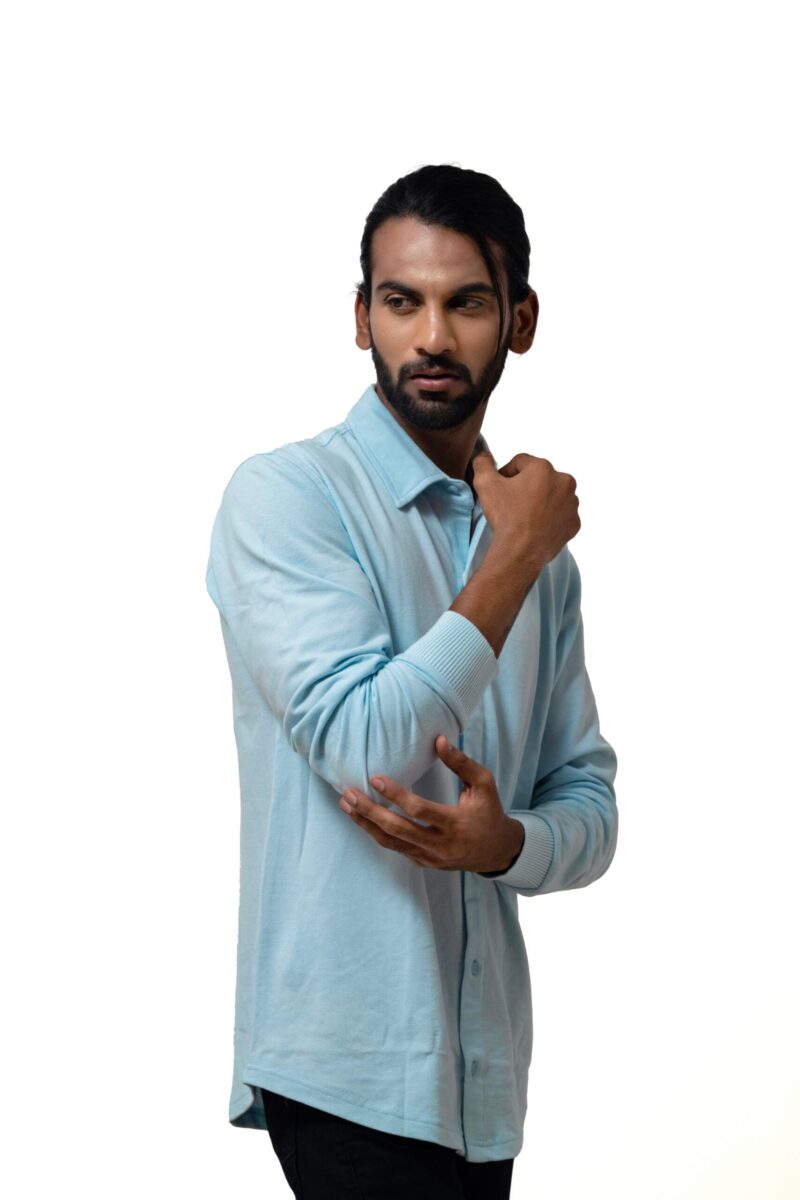 LYNX Men Solid Cuffed Light Blue Shirt - Image 4